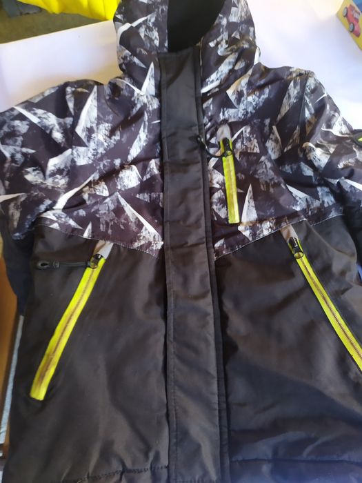 Продавам ски панталони детски плюс яке и  за възрастен