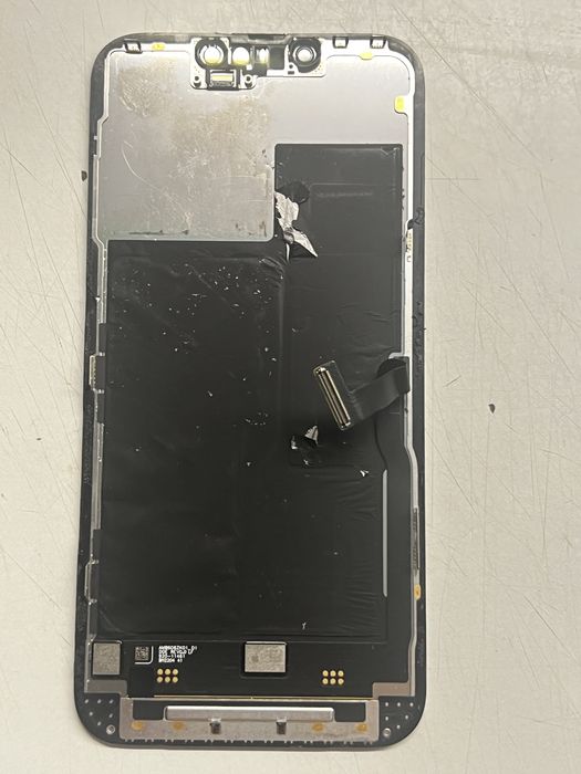 Дисплей на Айфон 13 про