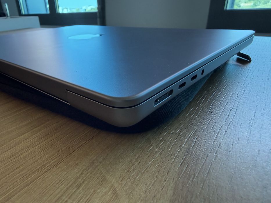 Като НОВ Macbook Pro 14 16GB M1 Pro 512GB