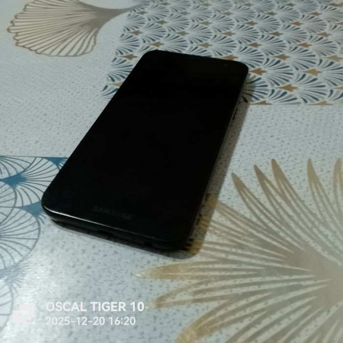 Продам Samsung Galaxy J5