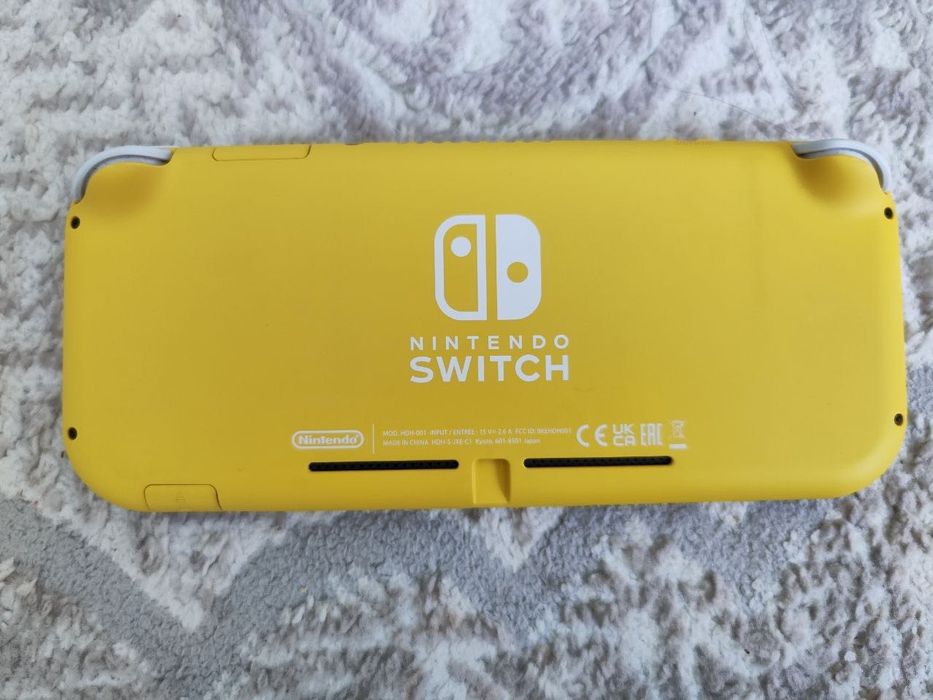 Продам Nintendo Switch Lite (Прошитый).