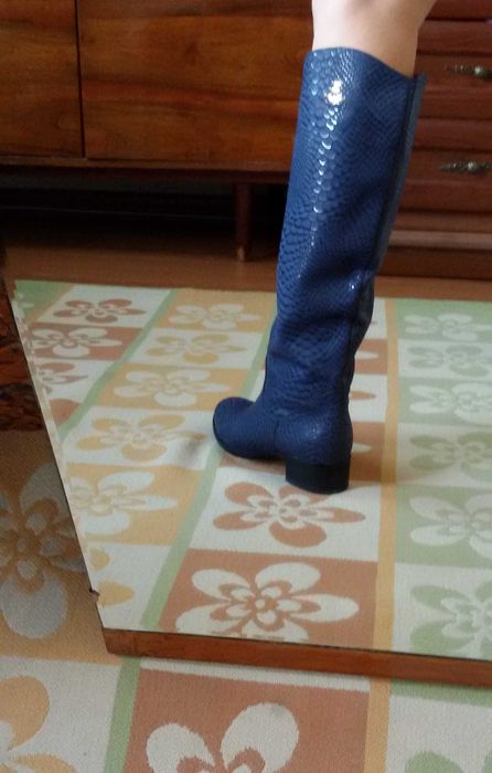 Сапоги женские. Очень красивые.