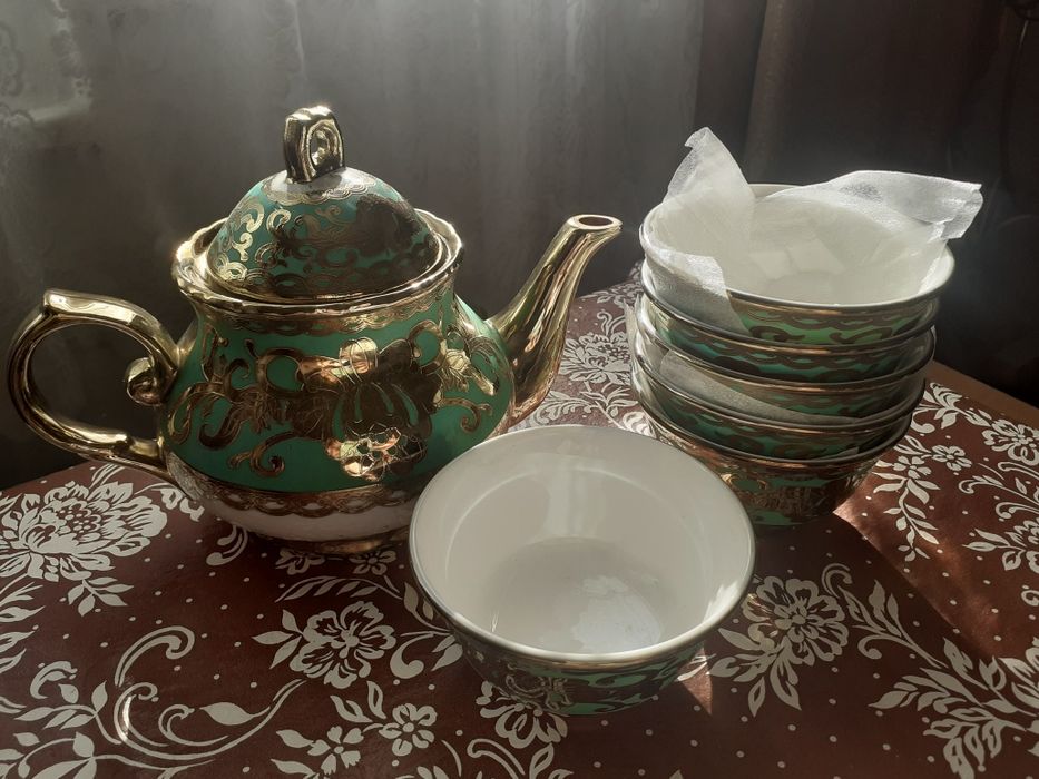 Продам новый чайный сервиз