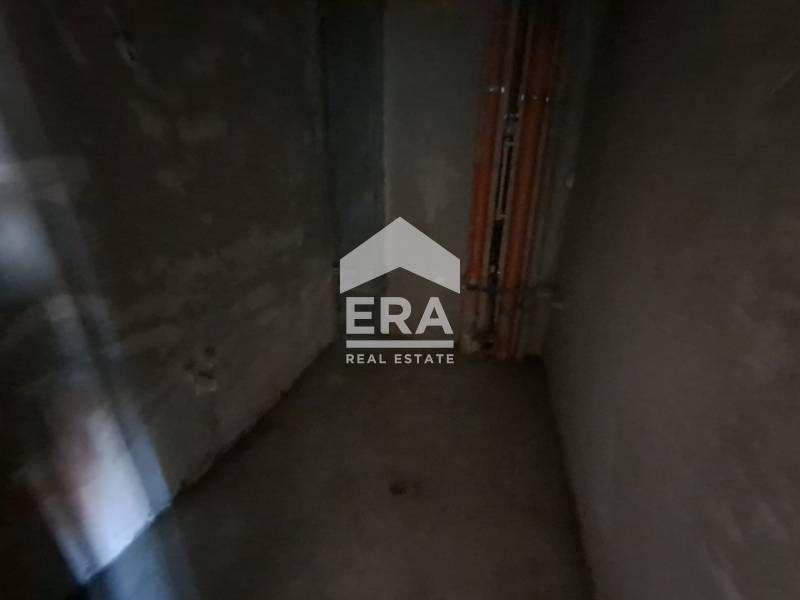 Продава се Тристаен апартамент в Варна, Погреби - 96 кв.м за 1844 €/кв.м - Снимка #9