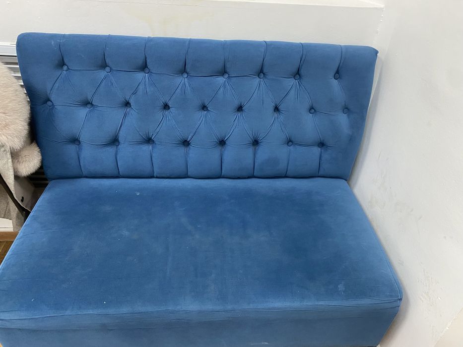 Стулья и диванчик