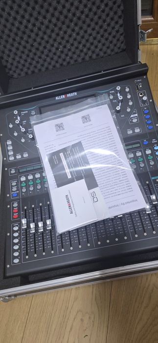 Mixer digital  nou  sq5 /dynacord /fbt/midas