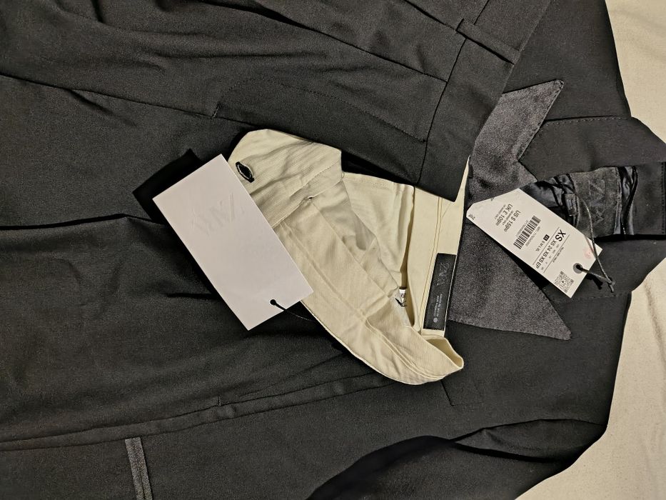 Черен костюм Зара