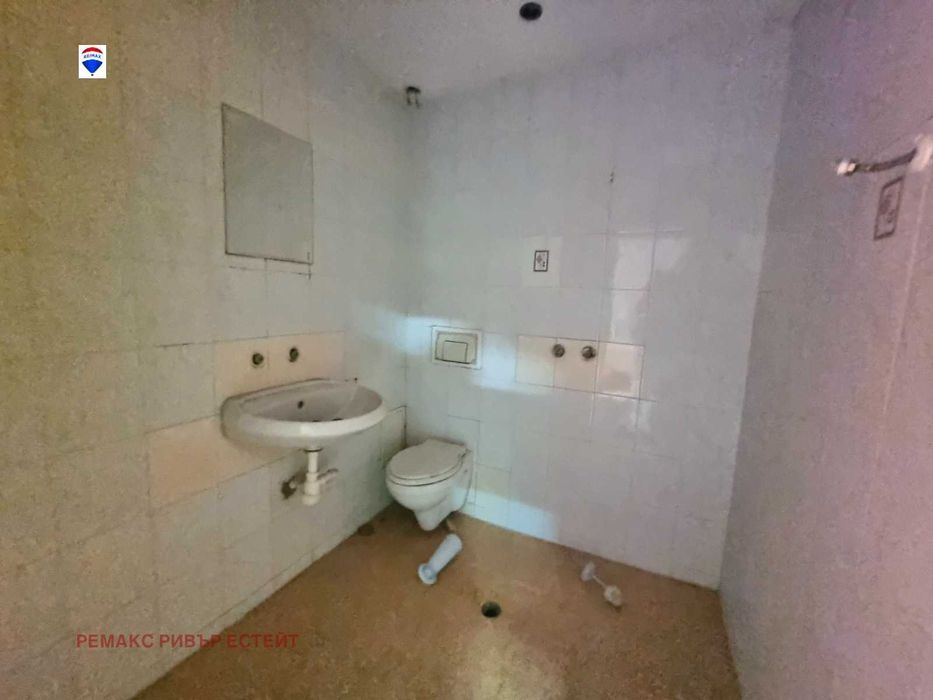 Продава се Хотел в Русе, Централен южен район - 272 кв.м за 476 €/кв.м - Снимка #9