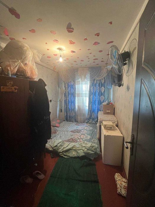 Ипотека есть Трехкомнатная рисовом базаре 70м2 3й этаж