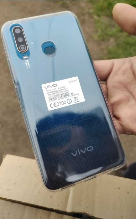 Смартфон Vivo на 256Гб