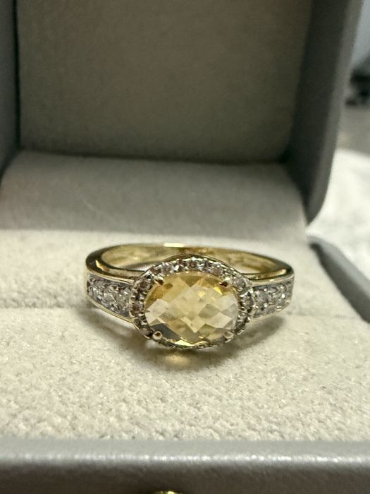 Бриллиантовое кольцо