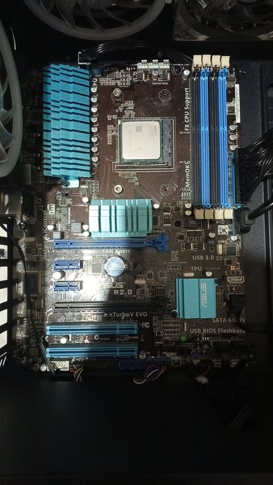 Материнская плата