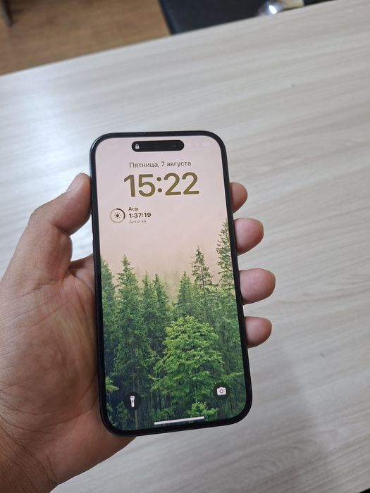 Продам IPhone 15 256g