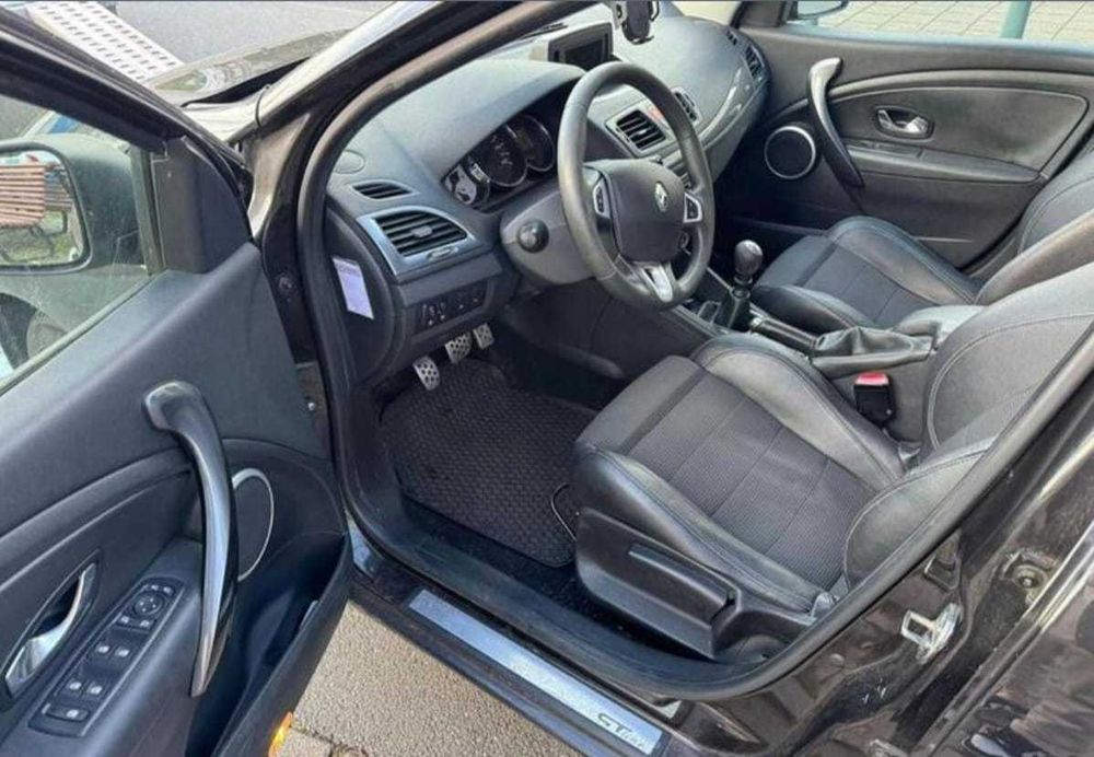 Dezmembrez Renault Megane 3 GT line 2012 interior exterior