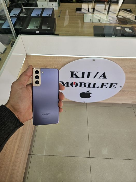 Samsung s 21.        .