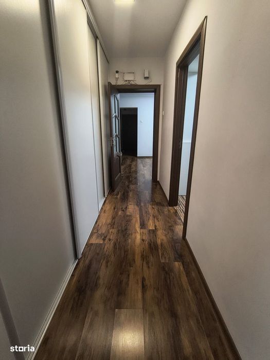 City Mall 4 Camere Semi,90 Mp Pret 155000 Euro