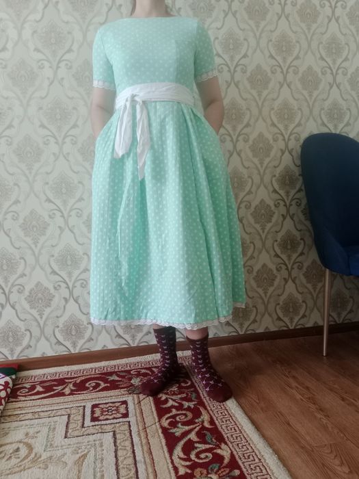 Продаю горховый платья