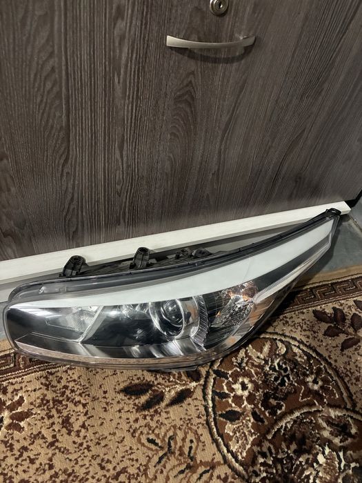 Фара Kia Ceed JD 2  б/у оригинал
