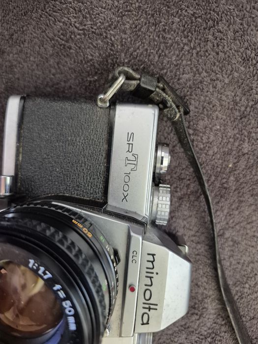SLR Minolta SrT 100X cu obiectiv 50mm