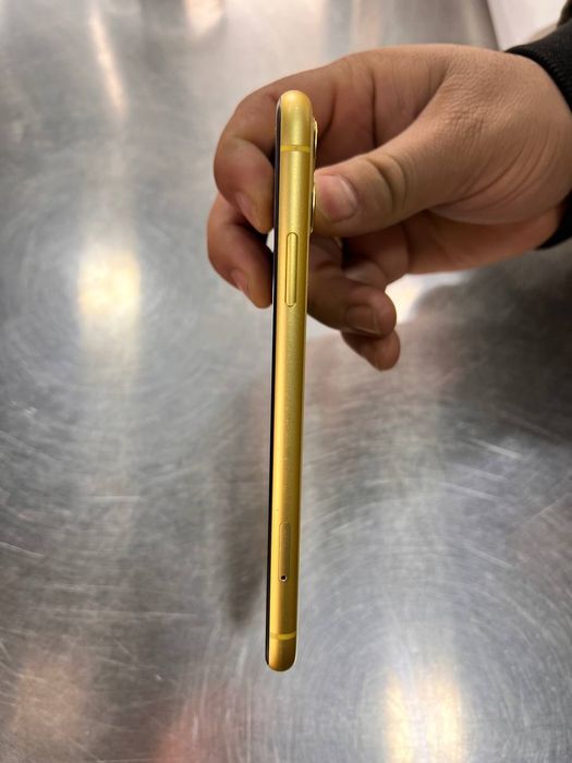 iPhone 11 250$  holati yangi