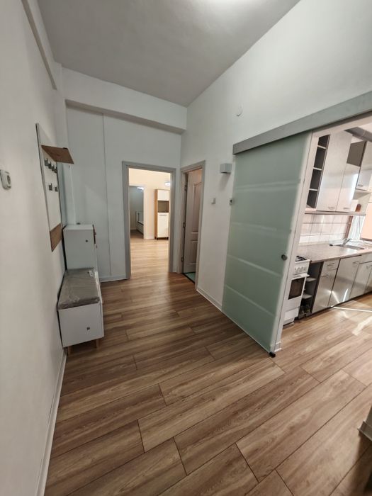 Inchiriez apartament 3 camere central
