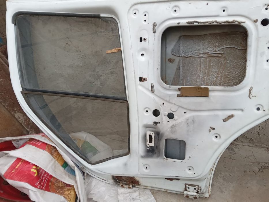 ГАЗель есік сатылады.