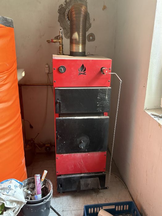 Centrala Eco27kw , puffer feroli 500L , horn inox izolat 4 m , despicator de lemn ruris dl1000