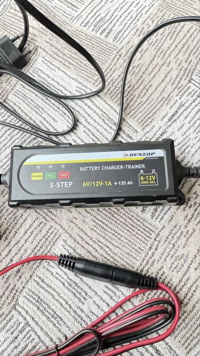 Зарядно за акомулатор Dunlop