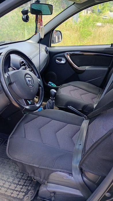 Vând Dacia Duster 1.5 dci