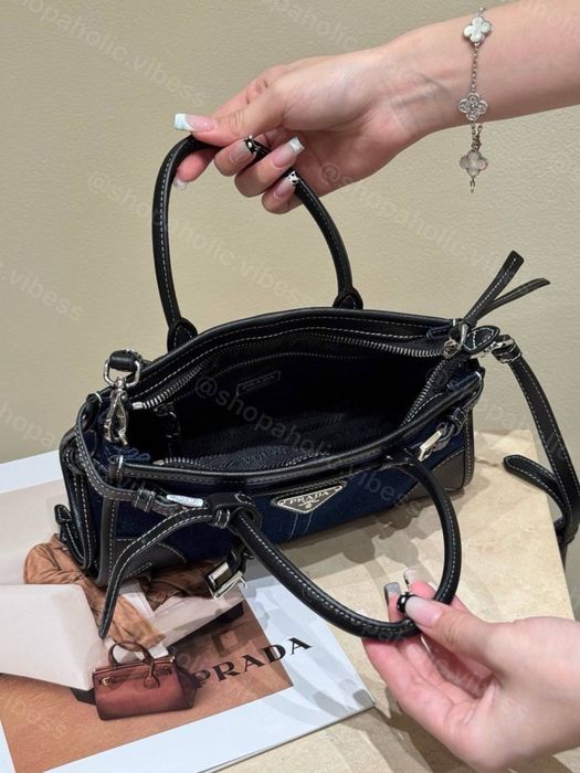 Geanta Prada Baby Bonnie