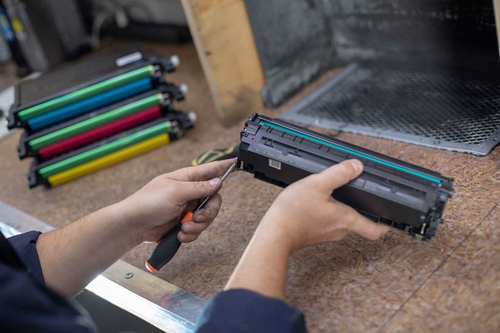 Kartrej zapravka va remont qilish xizmatlari