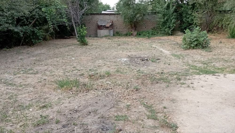 Назарбек тикистил ер сотилади