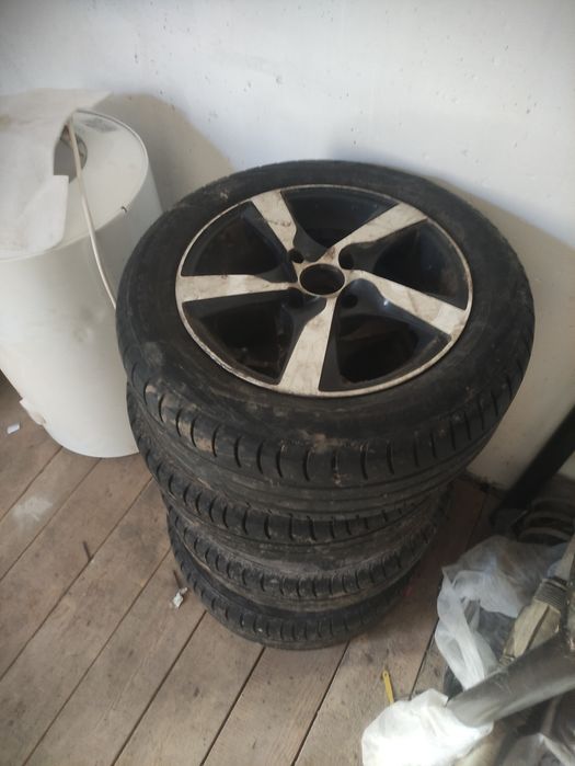 Продам резину лето с дисками 150 тыс