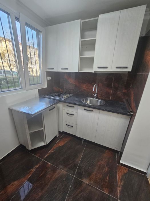 Inchiriez aparatament 2 cam., parter CET, 32.2 mp