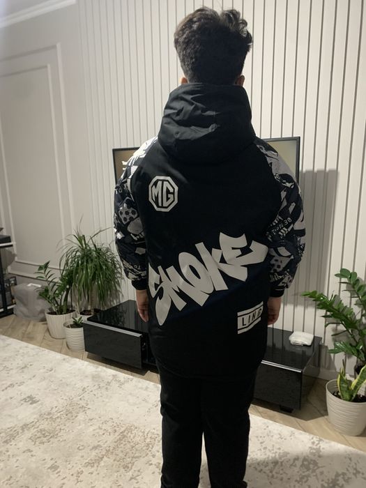 Продам куртку на мальчика