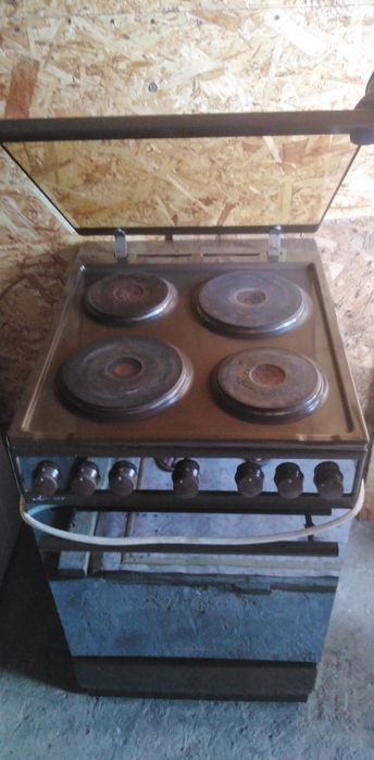 Продам Эл печку .