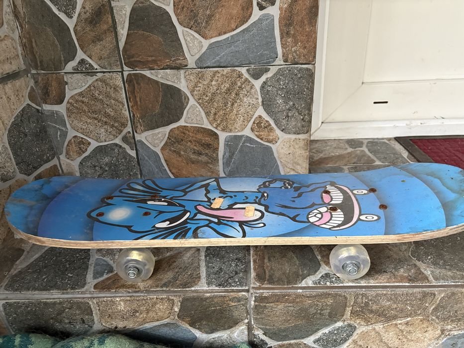 Skateboard nou pentru copii