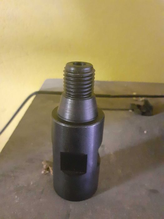 Reductie pentru carote de la M22 (filetul mic 1/2) la 1 1/14 unc