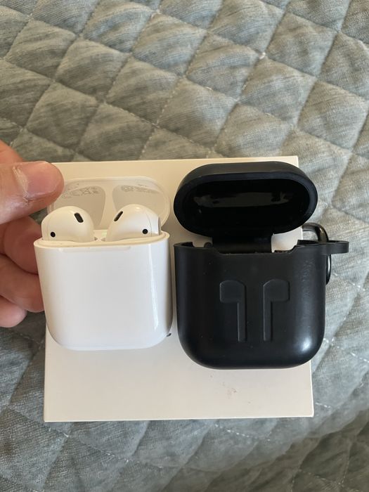 Airpods оригинал.
