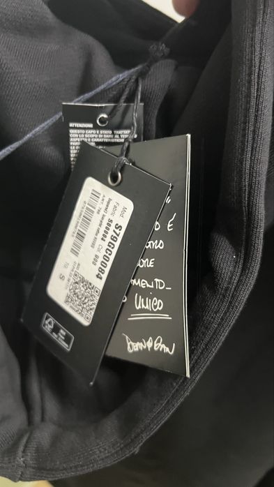 Суитчъри DSQUARED2 MILANO. .Пълна серия от S до XXL.С етикети,всилко