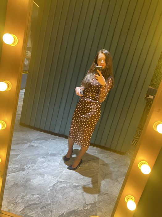 Платья длина миди б/у