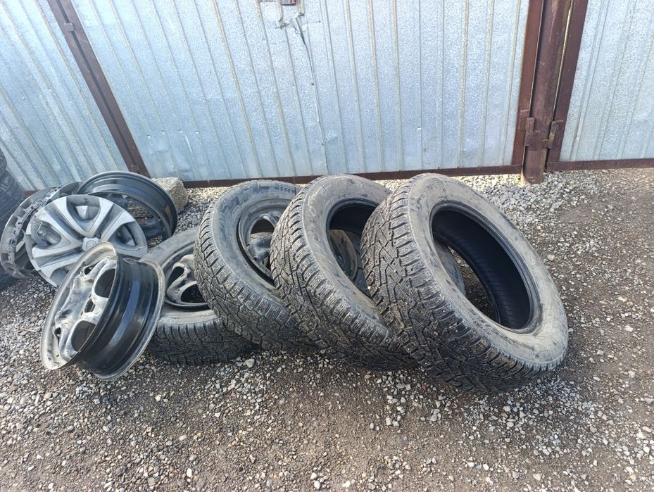 Продам шины зимние р17