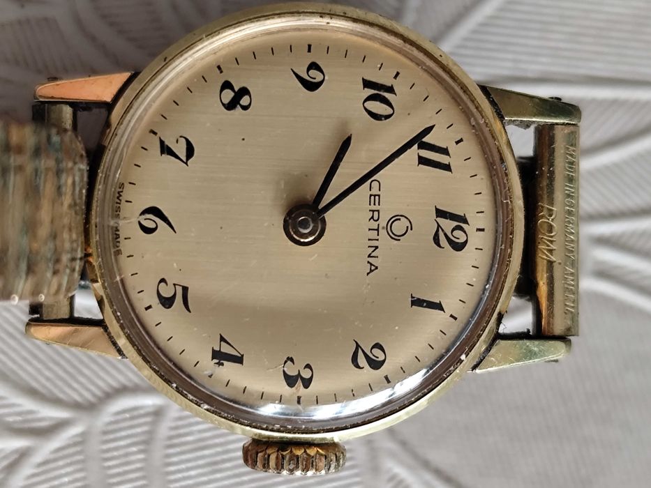 Лот часовници механични работещи