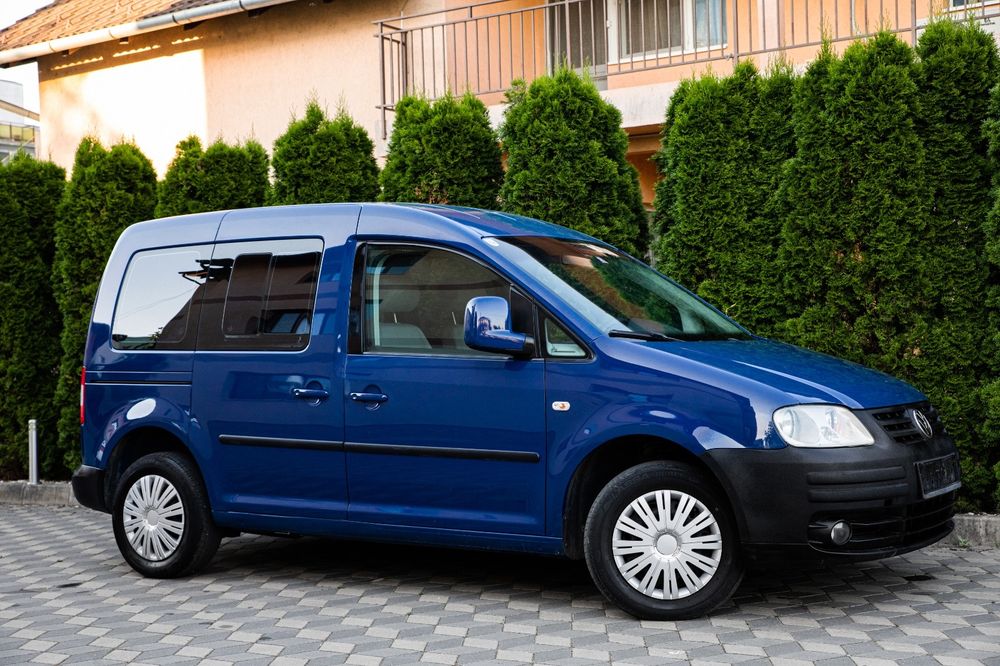VOLKSWAGEN Caddy 2010