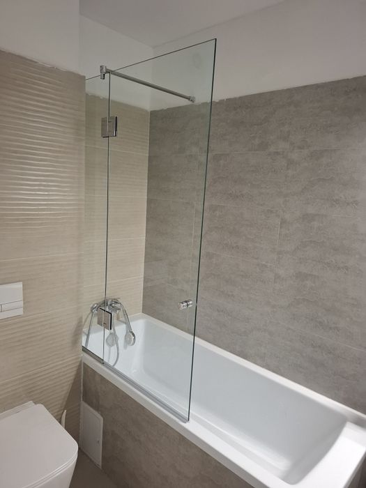 Cabine de dus la comanda!