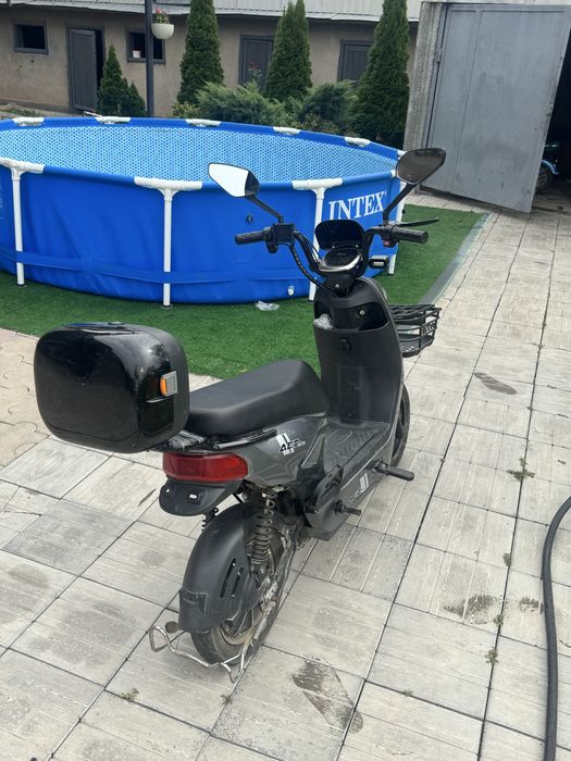 Продам электроскутор
