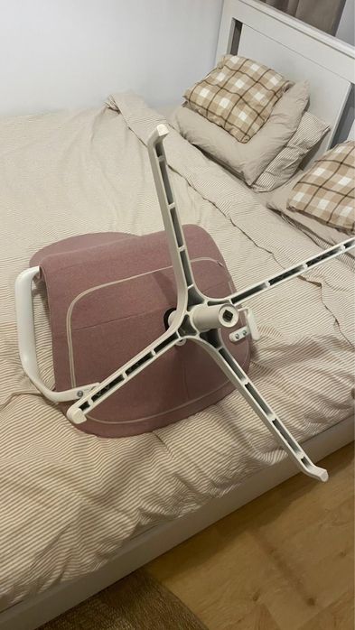 Scaun LANGFJALL roz cu alb IKEA