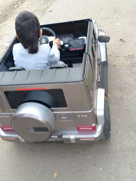 Продам машину на пульте управления.Состояние идеальное.Срочно