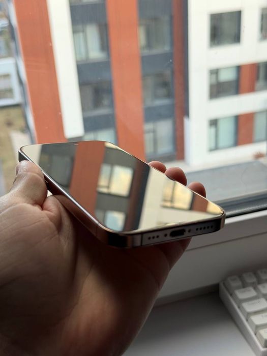 Iphone 16 pro в идеальном состоянии