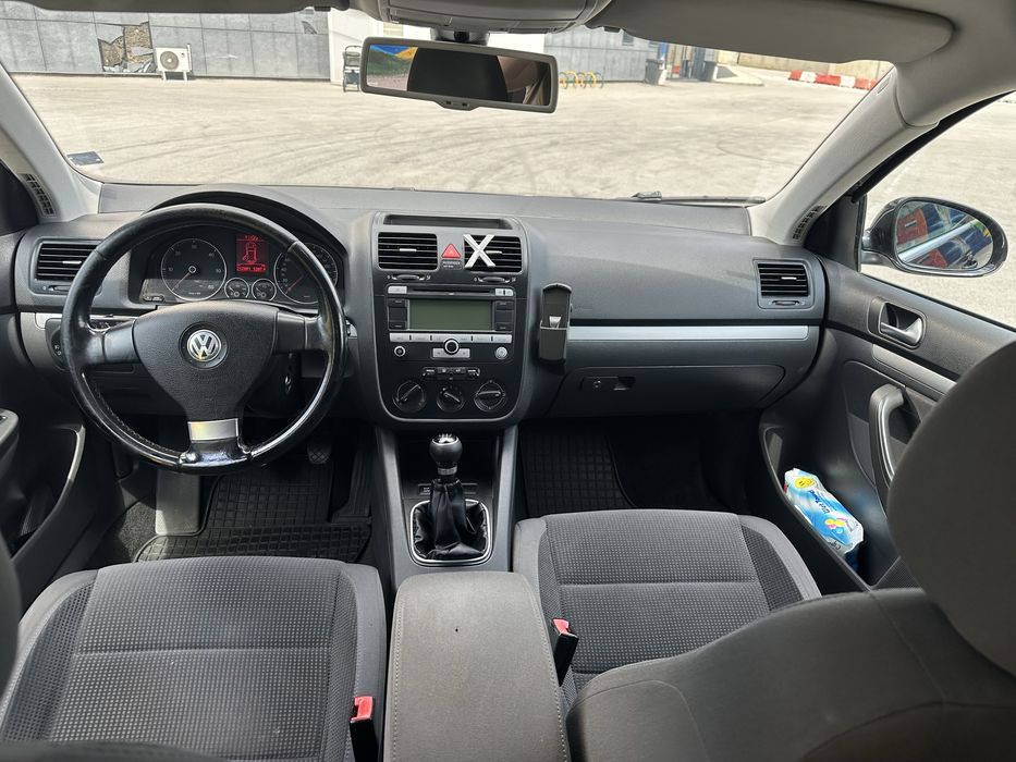 Бартер/Продавам VW Golf 5 Variant 1.9 TDI BLS 105к.с. – 2008г.